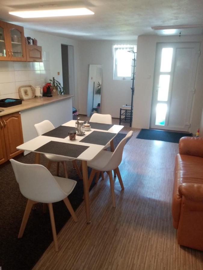 Podkrovni Apartman Tereza Rumburk Exterior foto